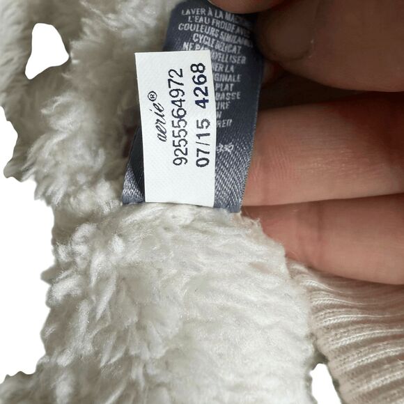 Aerie snow white faux sherpa sweater medium - Picture 5 of 11